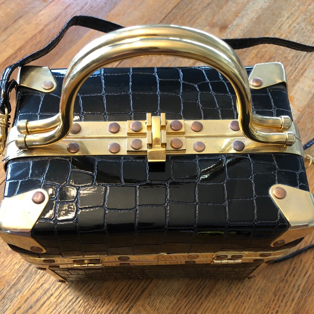 Comeco Vintage Black Trunk Handbag